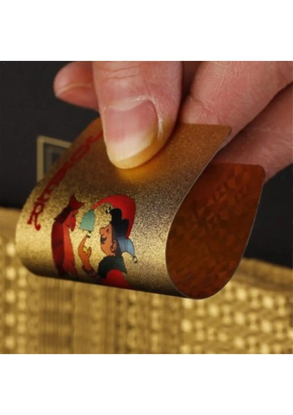 Altın Tarzı New Golden Playing Cards Game Luxury Gold Foil Poker Set Plastic Foil Poker Durable Waterproof Cards Gift Collection Table Games (Yurt Dışından) fırsatları