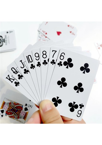 666 Yeşil Stil 100% Pvc Yeni Desen Plastik Su Geçirmez Yetişkin Iskambil Kartları Oyunu Poker Kartları Masa Oyunları 58*88MM Kartlar (Yurt Dışından) modelleri