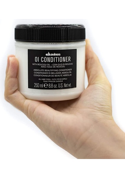 Oi Daily Care For All Type Of Hair Sulfate And Paraben Free Conditioner 250 Ml.like