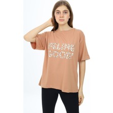 Pengai Kahve Leopar Desenli Yazılı Bisiklet Yaka Kız T-Shirt 17777