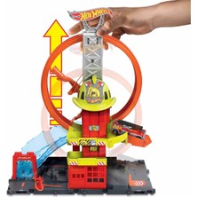 Dede Hot Wheels Çember Pistli Itfaiye Istasyonu HKX41