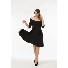 Laranor Kadın Siyah Madonna Yaka Hareketli Etek Detay Elbise 19LB9129