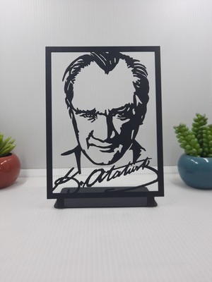 Gowpenart Dizayn Atatürk Çerçeveli Masaüstü Metal Büst - Ev / Ofis Dekoru - Hediye Biblo - 18 x 13 cm