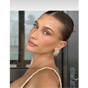 Hailey Kanat Silver Küpe