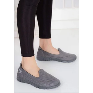 Çok Hafif Yürüyüş Ayakkabımız