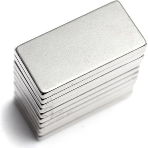Dünya Magnet Neodyum Mıknatıs Dekoratif Magnet Güçlü Çekim 20X10X1.5 mm 5 Adet