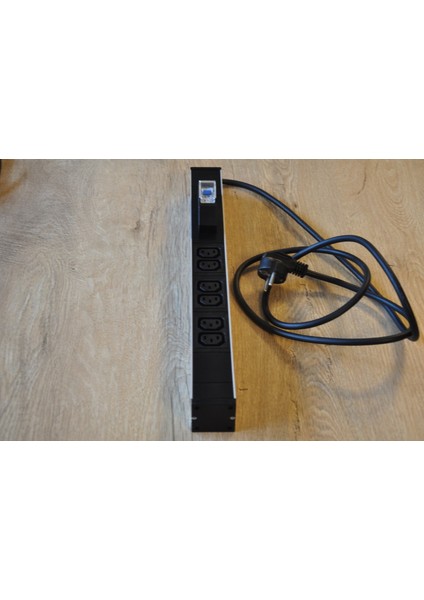 OEM 19’’ 1u Pdu 6x IEC320 C13 Socket 1X16A Cırcuıt Breaker
