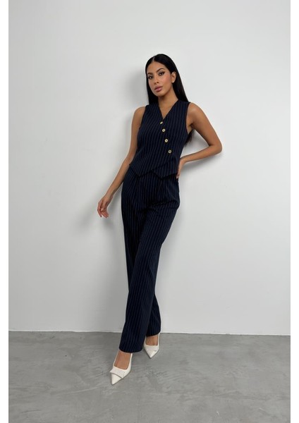 V Yaka Çizgili Kruvaze Yelek