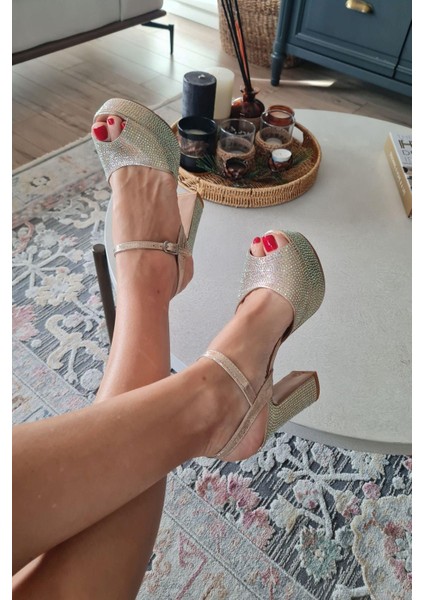 036 4183 Topukla Kadın Platformlu Taşlı Abiye Ayakkabı fırsatları