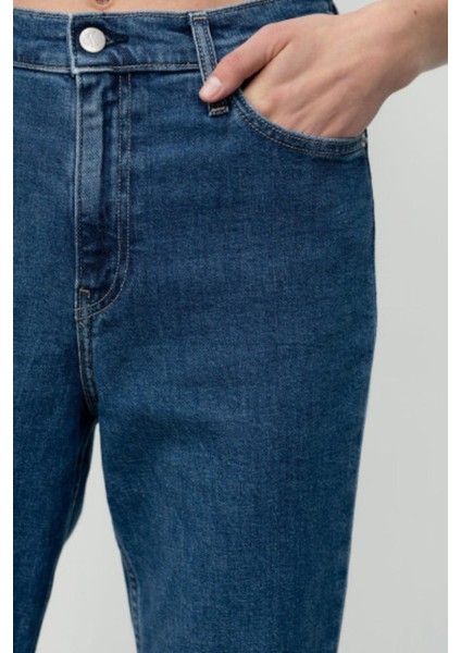 Kadın Normal Bel Boru Paça Jean Pantolon fiyatları