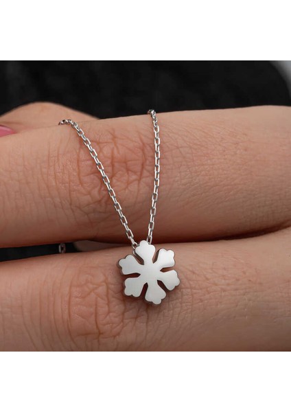 Gümüş Minimal Kar Tanesi Kadın Kolye fiyatları