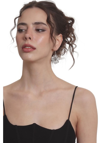 Kadın Antik Gümüş Kaplama Sallantılı Model Çiçek Formlu Küpe