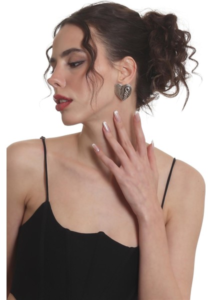Kadın Antik Gümüş Kaplama Çivili Model Gotik Kalp Stilizesi Küpe