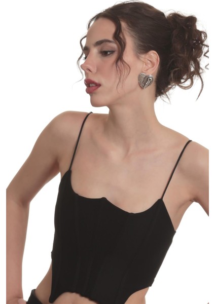 Kadın Antik Gümüş Kaplama Çivili Model Gotik Kalp Stilizesi Küpe