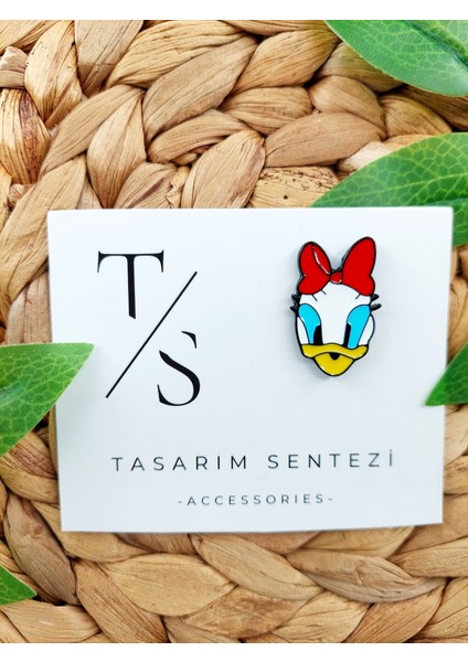 Rozet Metal Broş Yaka Okul Çantası Kıyafet Şapka Takı Aksesuar Daisy Duck Ördek Çizgi Film Rosette