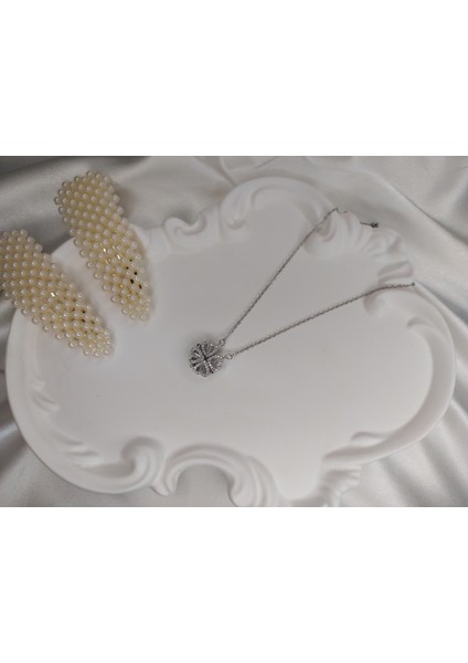 Çelik Açılabilir Yonca Kolye