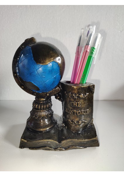 Dekoratif Dünya Kalemlik Seramik Tozundan Üretilmiştir En 12 cm Boy 15 Cm.
