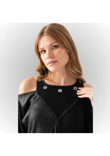Kadın Siyah Yakası Kuş Gözü Detaylı Omzu Açık Bluz indirimleri