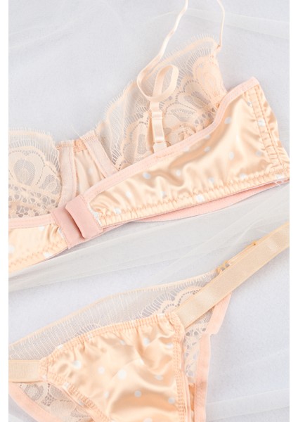 Mişa Saten Detaylı Brode Bralet Sütyen Takımı fırsatları