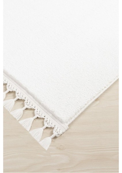 Beyaz Dikdörtgen Püskül Saçaklı Post Halı Peluş Yumuşak Kaymaz Dot Taban