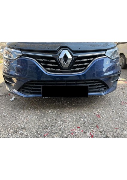 Renault Megane 4 Krom Ön Panjur 5 Parça 2021 ve Üzeri P.çelik fiyatları