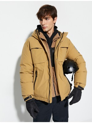 Koton Kar Montu Kapşonlu Etiket Detaylı Fermuarlı Çift Cepli