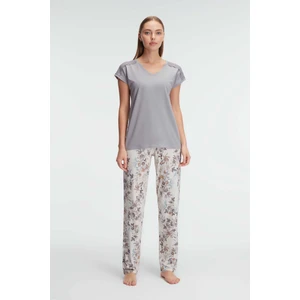 9870 Ev Giyimi Kısa Kol V Yaka Kadın Bamboo Çiçek Desenli Yazlık Örme Normal Bel Pijama Takımı