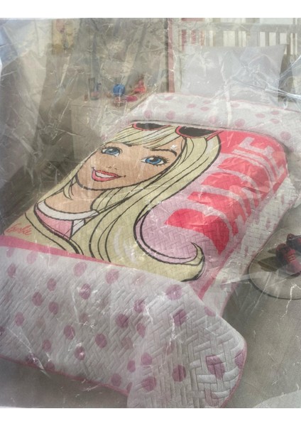 Barbie Pano Baskılı Yatak Örtüsü 150*220 cm