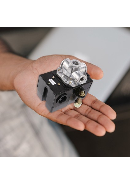 5-8kg 4-Port 26 Amp Basınç Anahtarı Kontrol Vanası Hava Kompresörü Ağır Hizmet Tipi Siyah Otomatik Basınç Kontrol Cihazı (Yurt Dışından) fırsatları