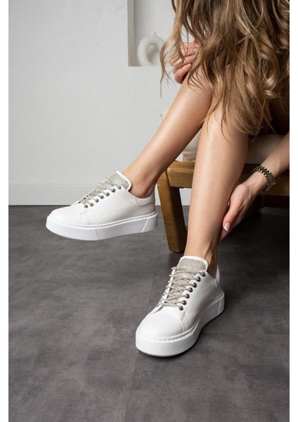 Beyaz Taş Bağcıklı Günlük Iç Taban Kadın Sneaker fırsatları