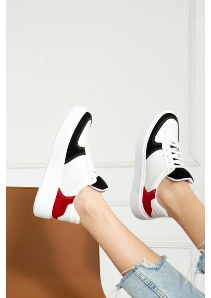 Siyah Kırmızı Düz Hafif Dikişli Taban Bağcıklı Günlük Iç Taban Kadın Sneaker