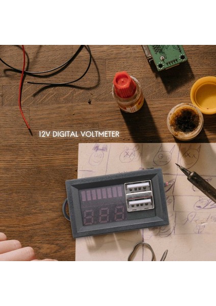 Kırmızı LED Dijital Ekran Voltmetre Mini Gerilim Ölçer Volt Test Cihazı Paneli Dc 12V Arabalar Motosikletler Araçlar Için USB 5V2A Çıkışı (Yurt Dışından) fırsatları