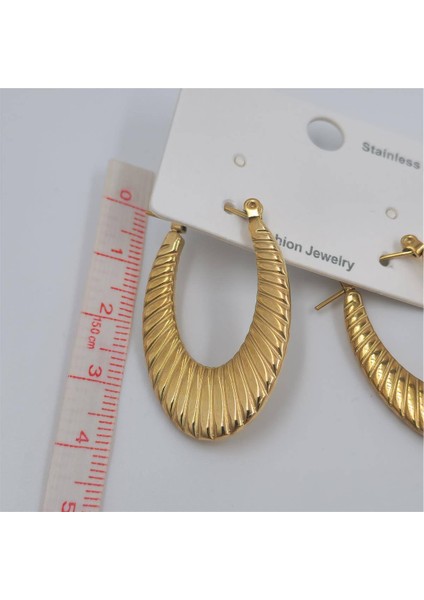 Çelik Gold Çizgi Desenli U Model Küpe indirimleri