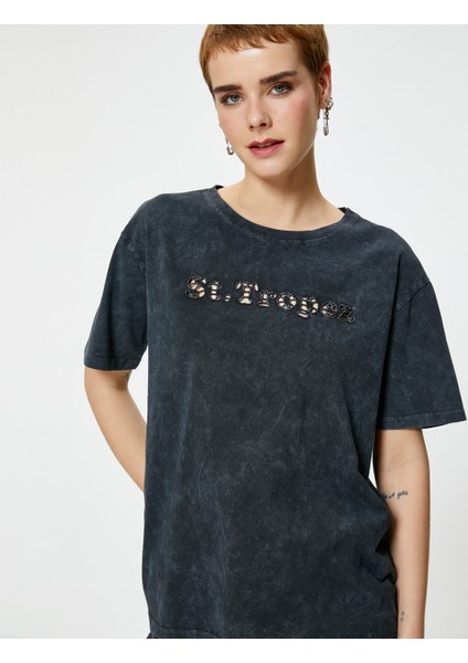 St. Tropez Tişört Pencere Detaylı Soluk Efektli Kısa Kollu Bisiklet Yaka Pamuklu