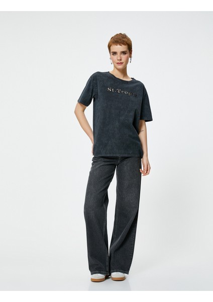 St. Tropez Tişört Pencere Detaylı Soluk Efektli Kısa Kollu Bisiklet Yaka Pamuklu fiyatları