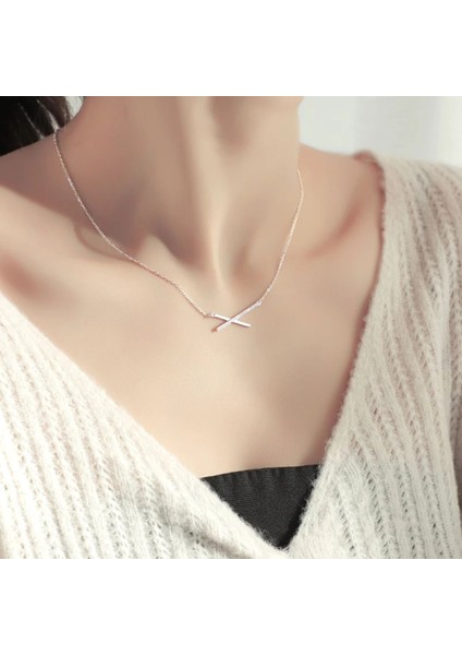925 Ayar Gümüş Zirkon Taşlı Geometrik Çapraz Kolye