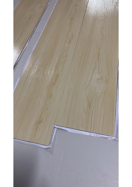 Kendinden Yapışkanlı Silinebilir Ihlamur Ağacı Rengi Parlak Pvc Esnek Zemin Yer Duvar Döşeme Parke