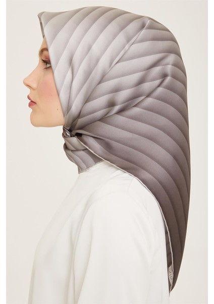 Klasik Desenli Twill İpek Eşarp 24Ya9150 4 87 modelleri