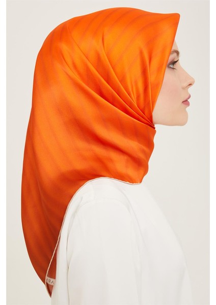 Klasik Desenli Twill İpek Eşarp 24Ya9150 4 82 fiyatları