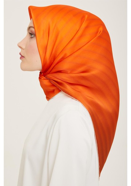 Klasik Desenli Twill İpek Eşarp 24Ya9150 4 82 modelleri