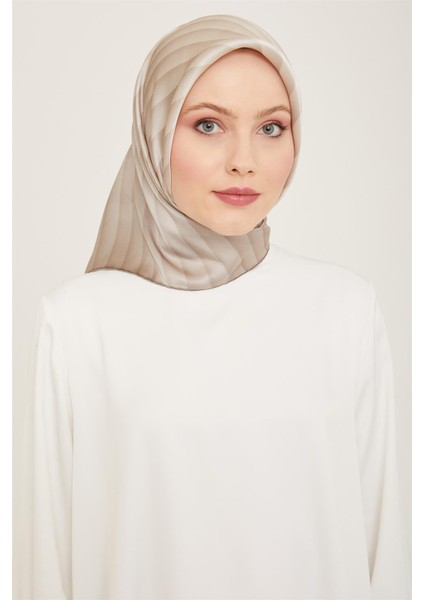 Klasik Desenli Twill İpek Eşarp 24Ya9150 4 01
