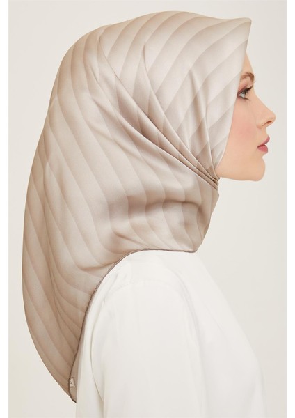 Klasik Desenli Twill İpek Eşarp 24Ya9150 4 01 fiyatları
