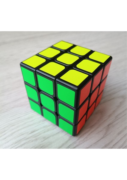 Kolay Hızlı Dönebilen Rubik Küp Sabır Zeka Küpü 3x3 Kaliteli Rubik's Zihin Zorlayıcı Bulmaca Eğlenceli Oyun