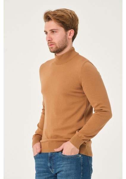 Erkek %100 Pamuk Düz Triko Kazak Yarım Balıkçı Yaka Standart Fit Normal Kesim Karamel