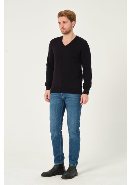 Erkek Pamuk Düz Triko Kazak V Yaka Tüylenmeyen Standart Fit Normal Kesim Lacivert modelleri