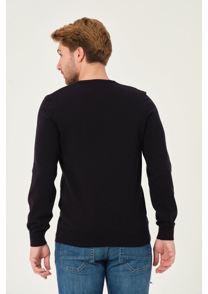 Erkek Pamuk Düz Triko Kazak V Yaka Tüylenmeyen Standart Fit Normal Kesim Lacivert indirimleri