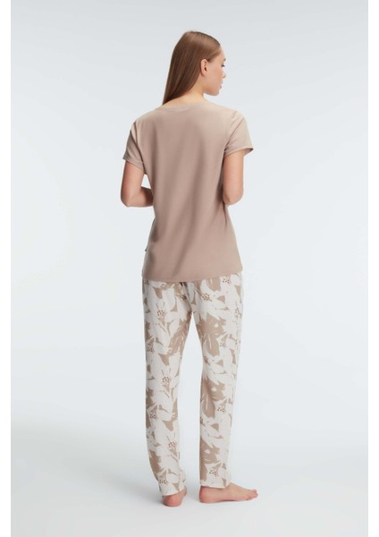 9941 Kısa Kol Bisiklet Yaka Kadın Viskon Çiçek Desenli Yazlık Örme Dantel Detaylı Pijama Takımı