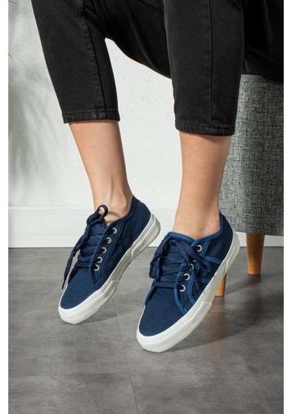 Mavi Keten Kumaş Bağcıklı Günlük Iç Taban Kadın Sneaker fırsatları