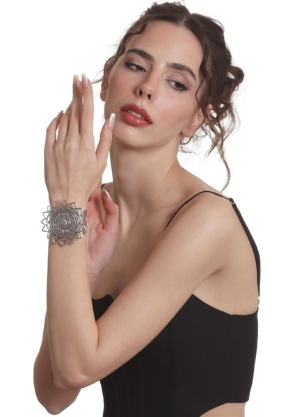 Kadın Antik Gümüş Kaplama Ayarlanabilir Açık Bant Zodyak Figürlü Bileklik modelleri