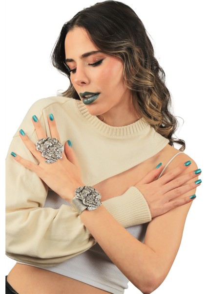 Kadın Antik Gümüş Kaplama Ayarlanabilir Geniş Band Kabarma Dokulu Asmetrik Model Bileklik & Yüzük Set fiyatları